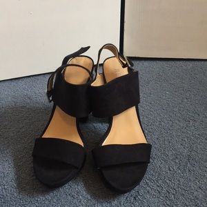 report black high heels